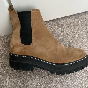 Marc Fisher Women's Pietro Lug Sole Slip-on Chelsea Booties 9.5/10